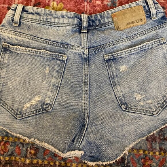 ZARA Girls Distressed Jean Shorts - Picture 2 of 4
